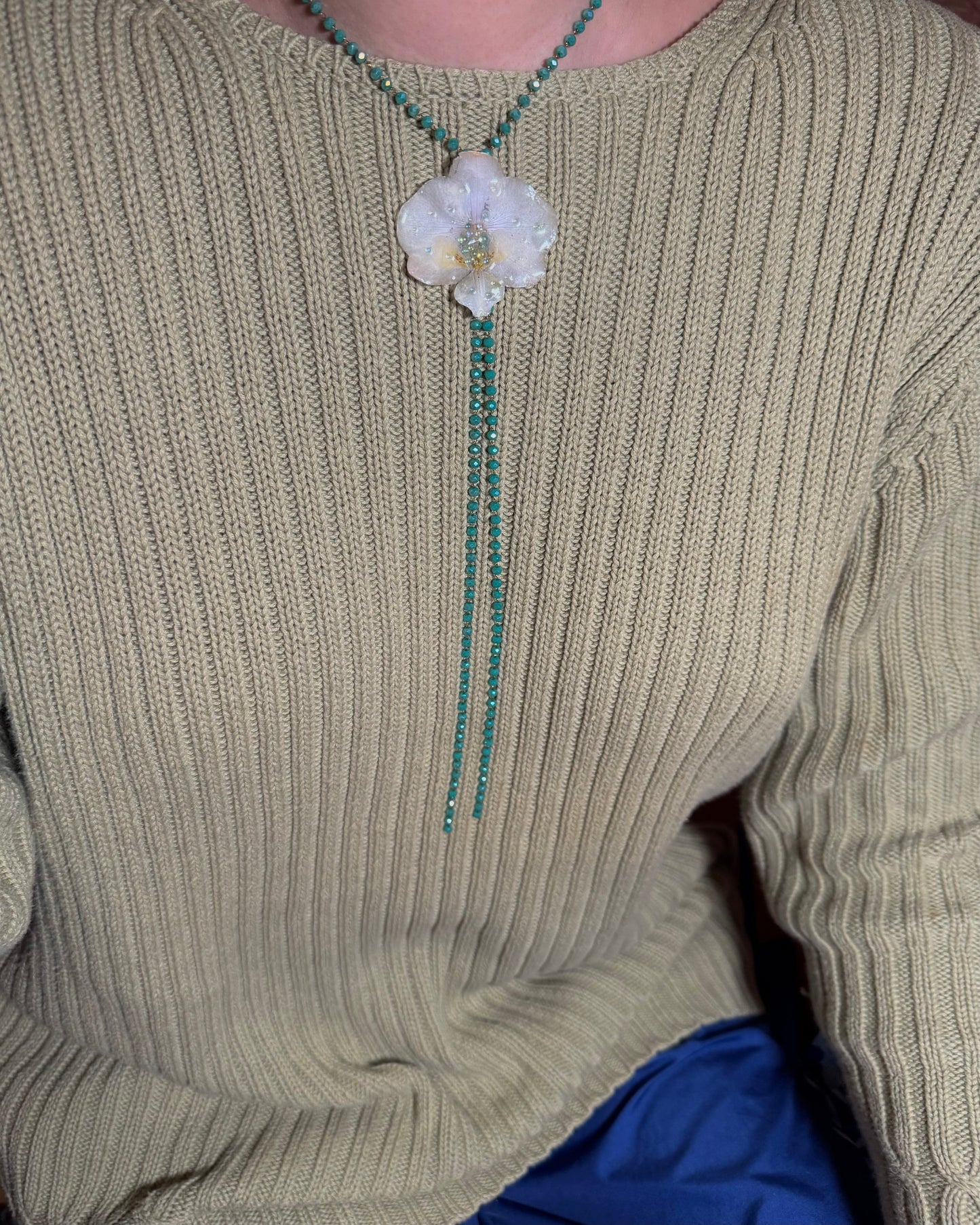Green phalaenopsis pearls