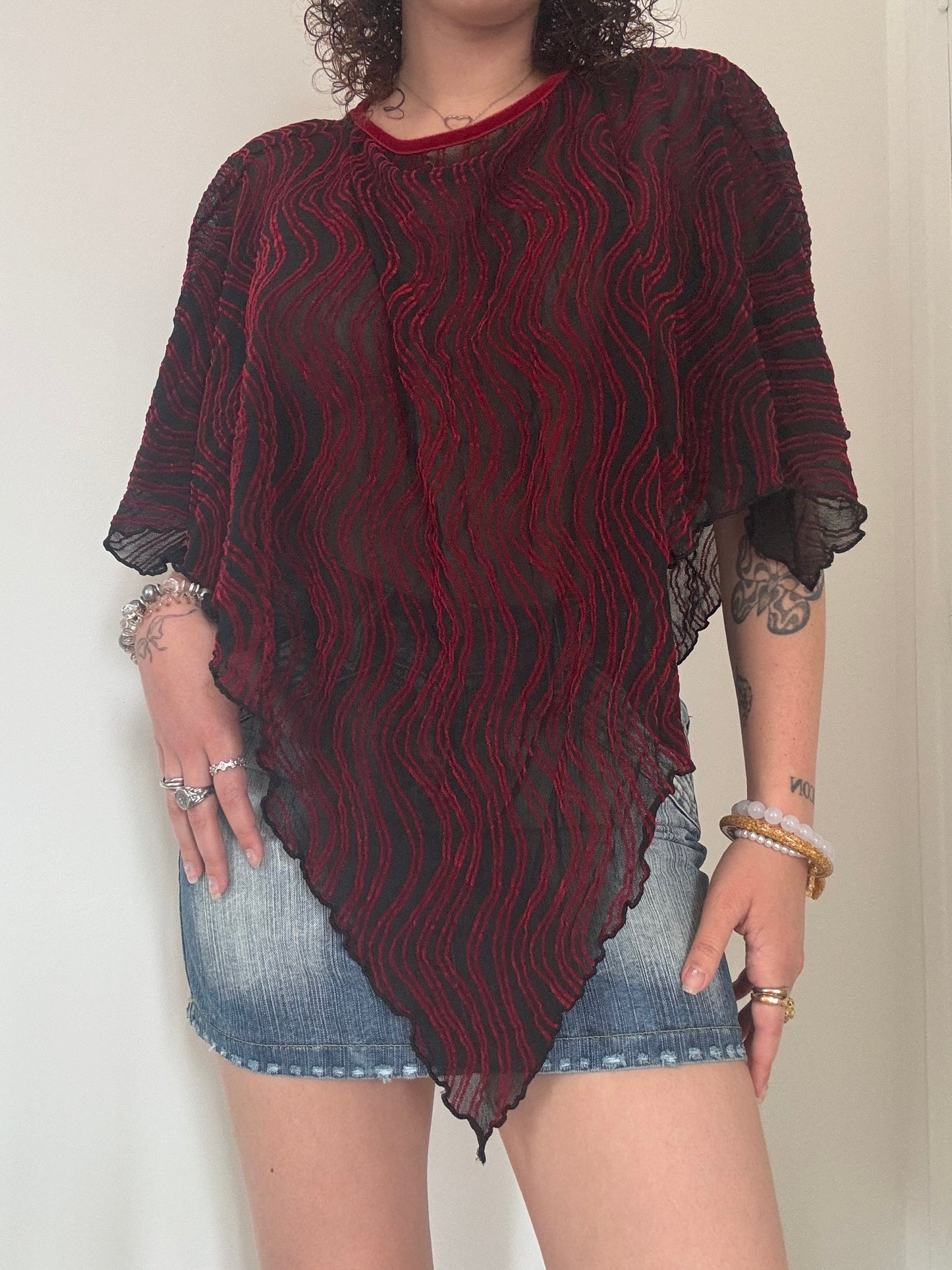 Poncho rouge et noir | taille unique