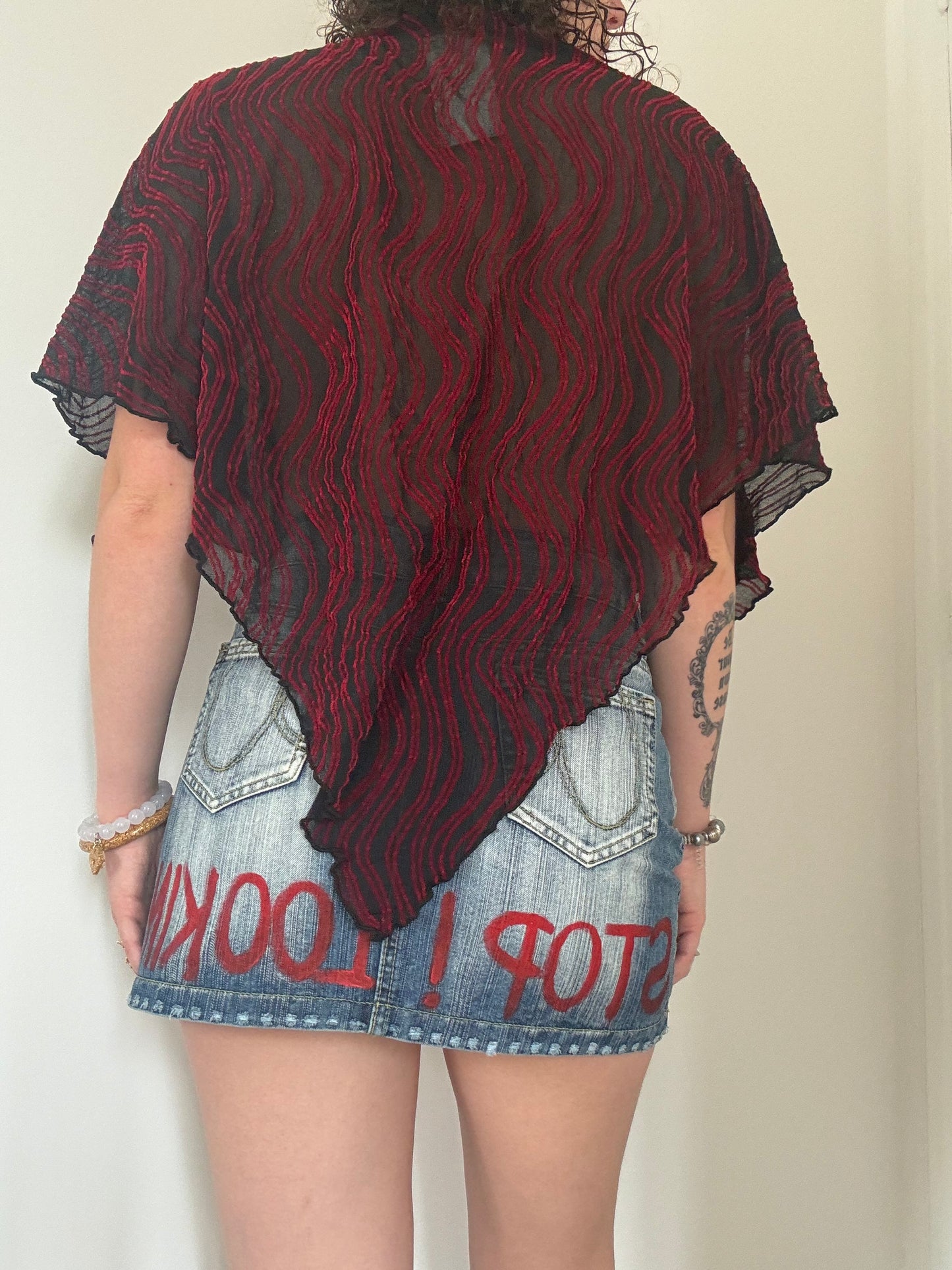Poncho rouge et noir | taille unique