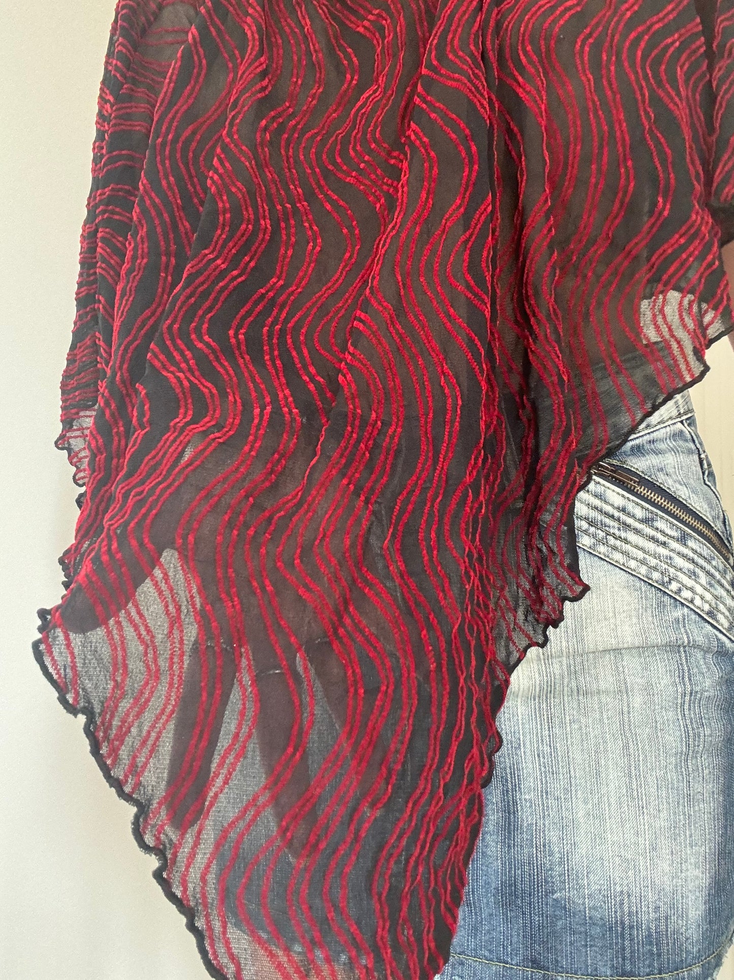 Poncho rouge et noir | taille unique
