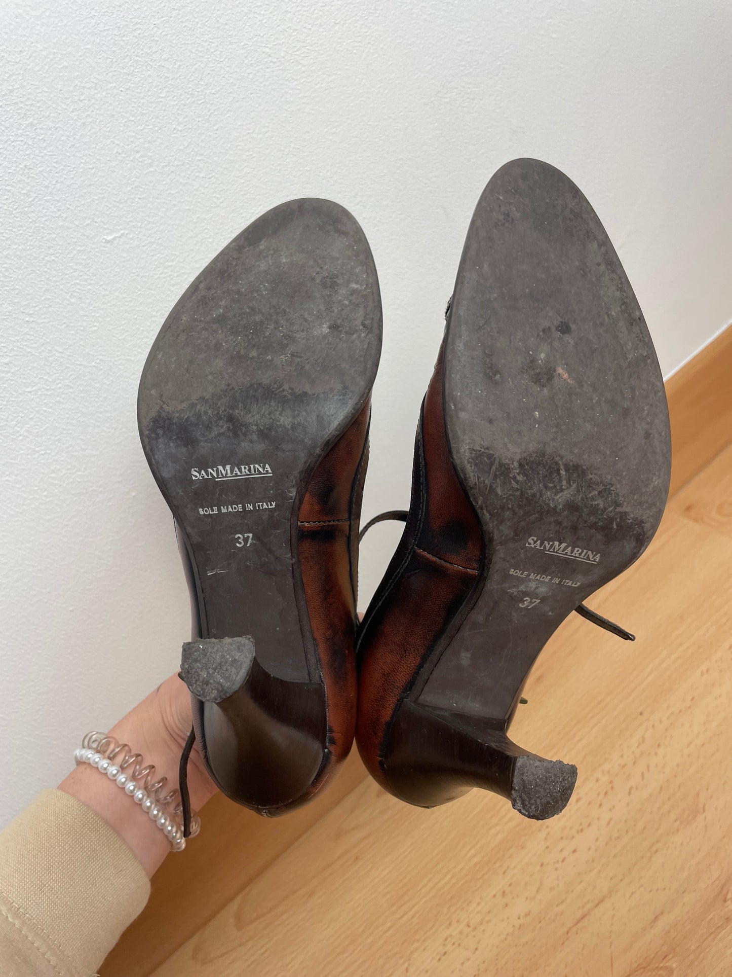 Heeled shoes | 37