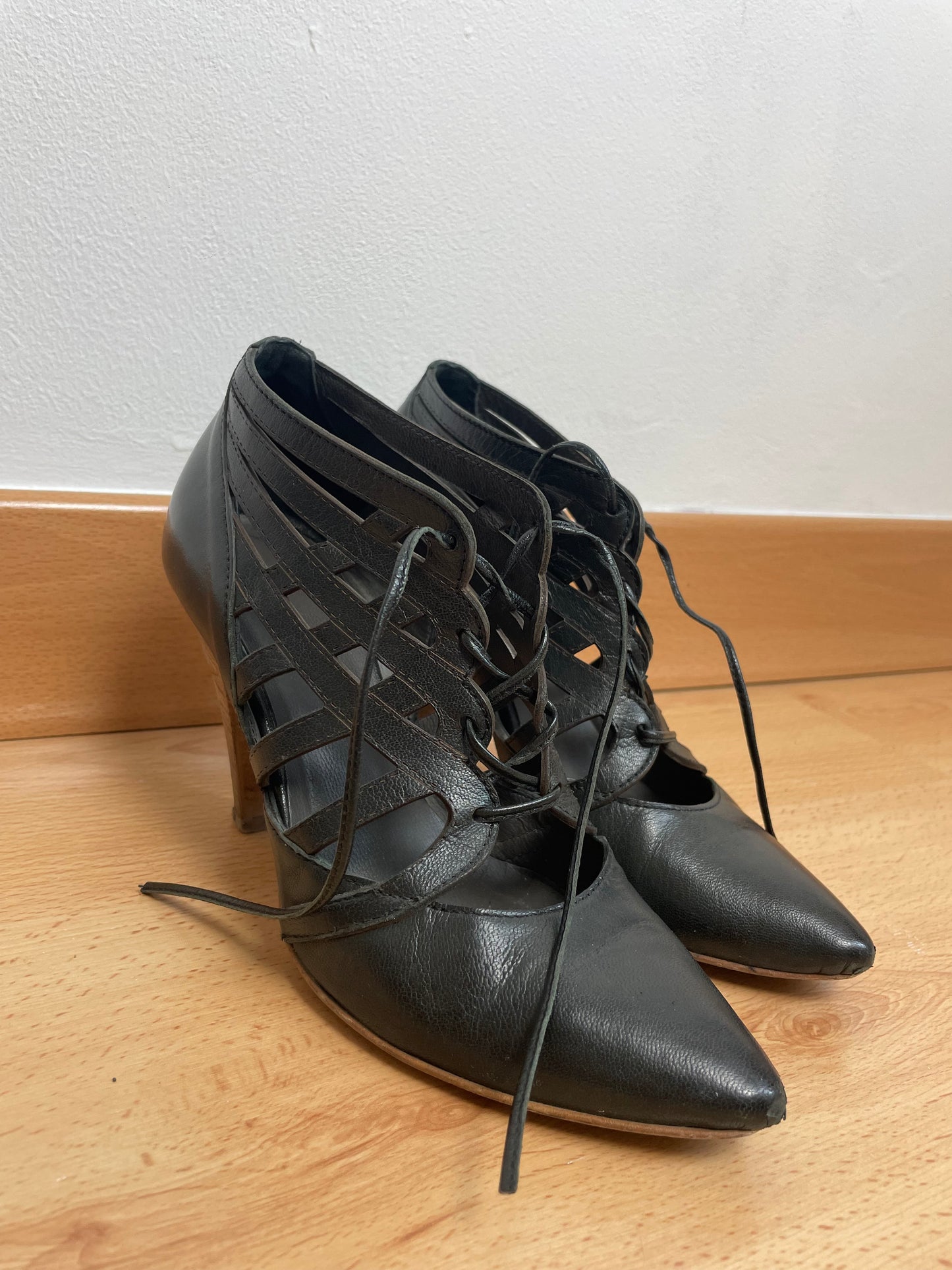 Heeled shoes | 37