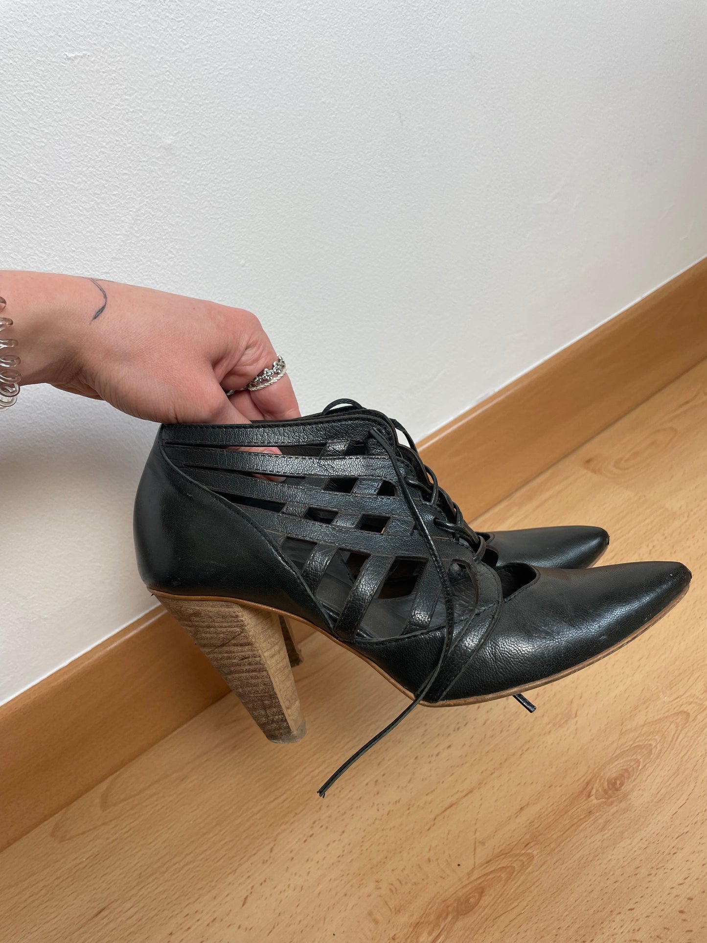 Heeled shoes | 37