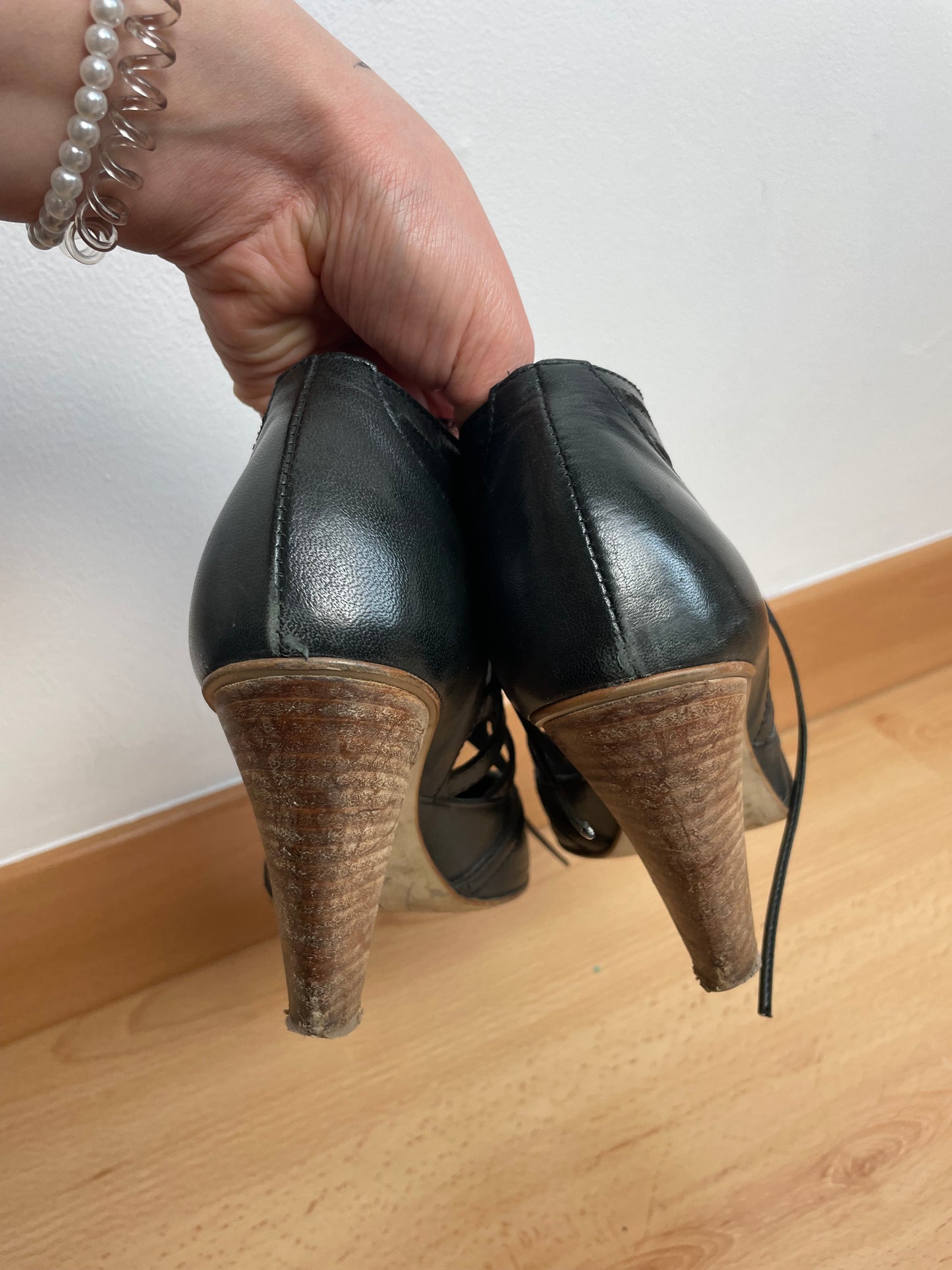 Heeled shoes | 37