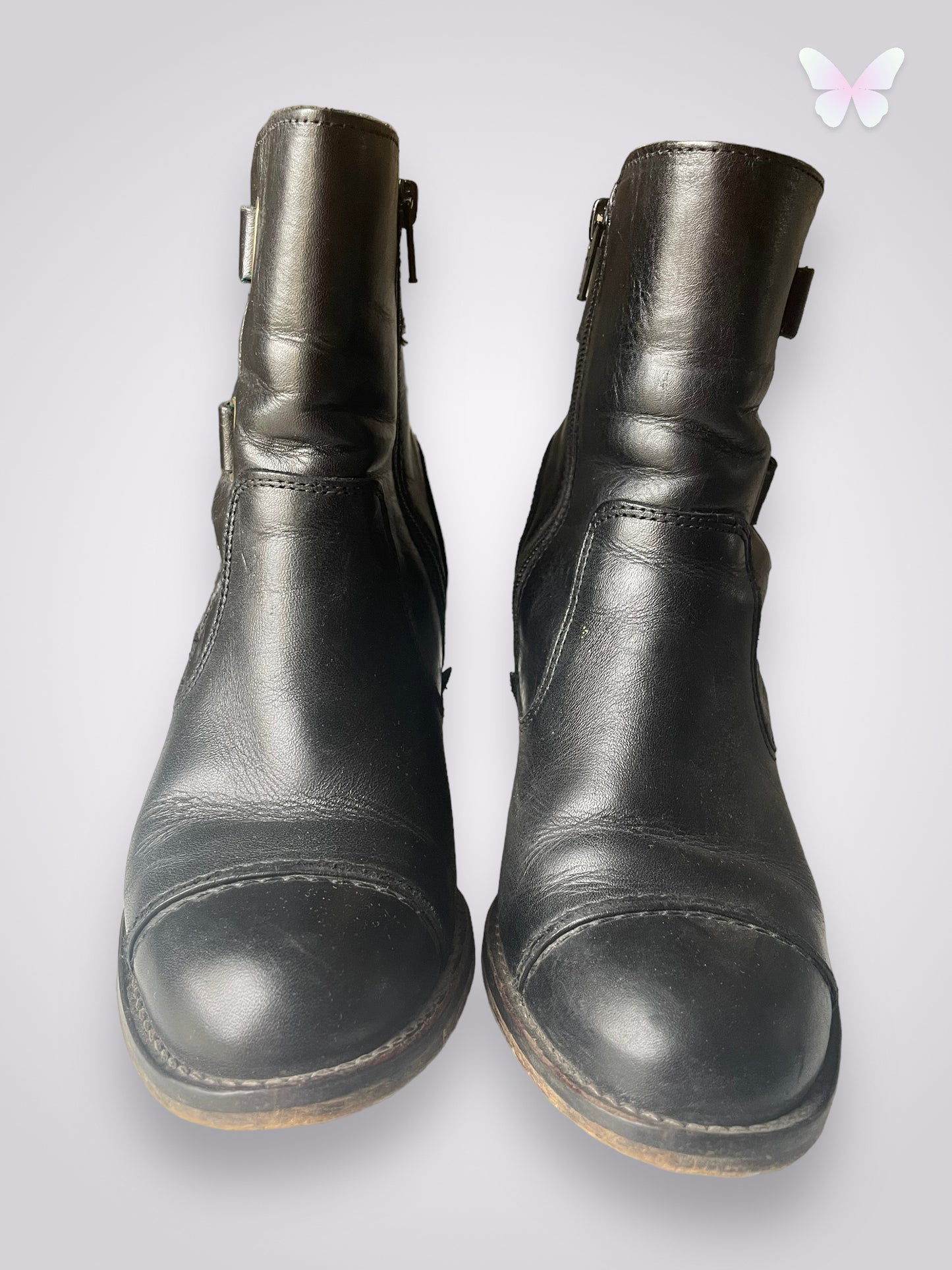 Heeled ankle boots | 37