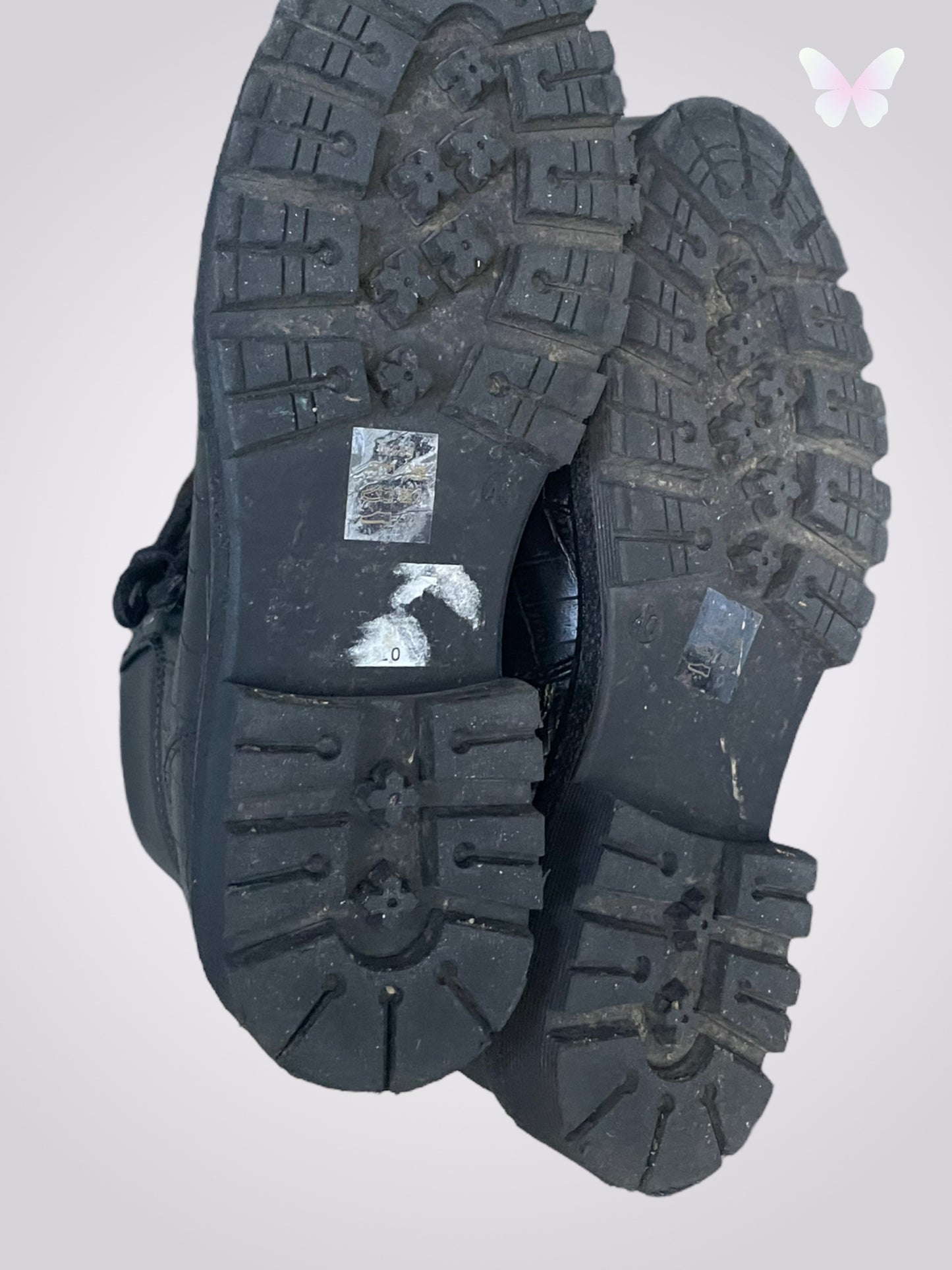 Fur-lined boots | 40