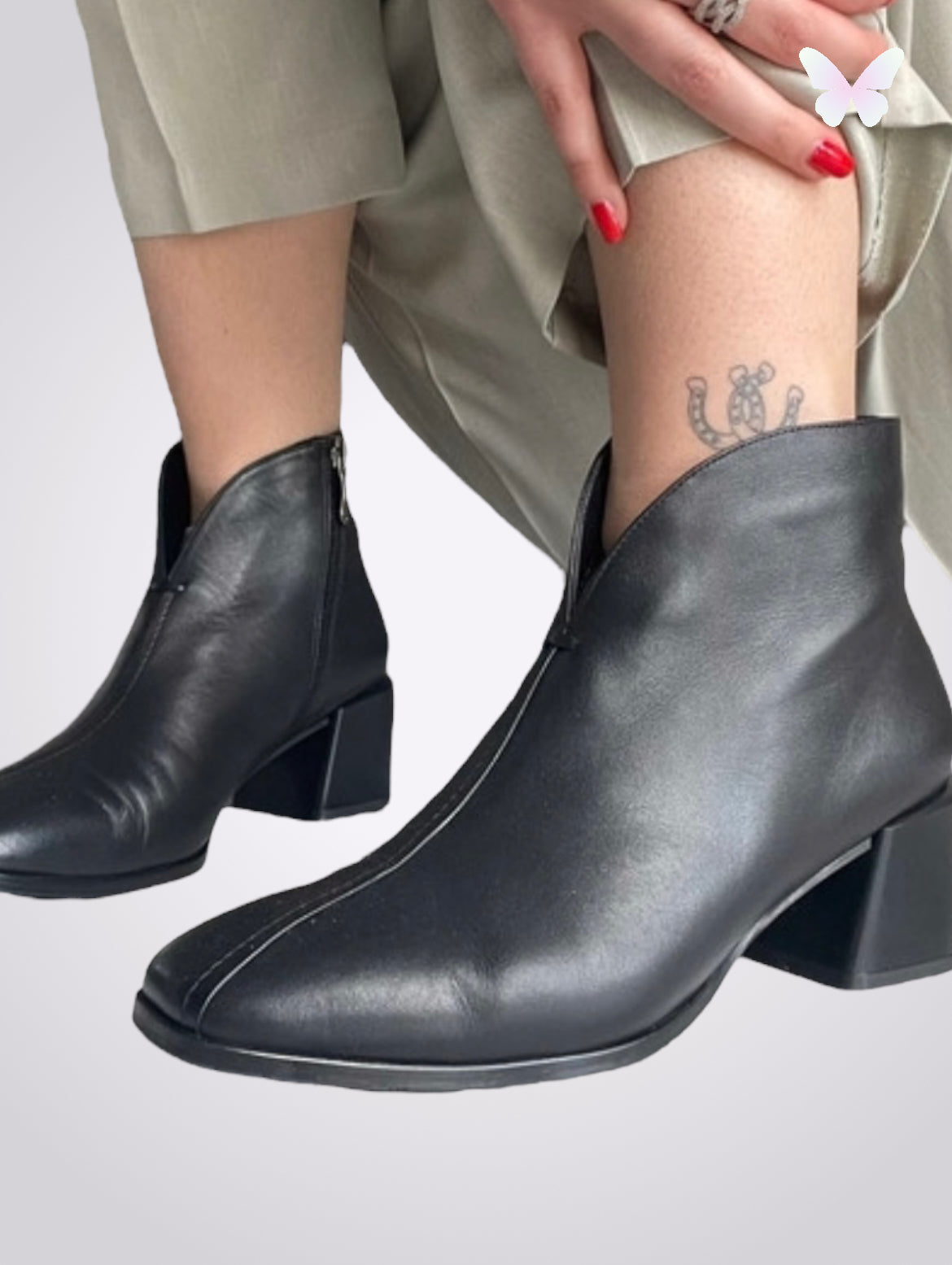Black leather ankle boots | 39