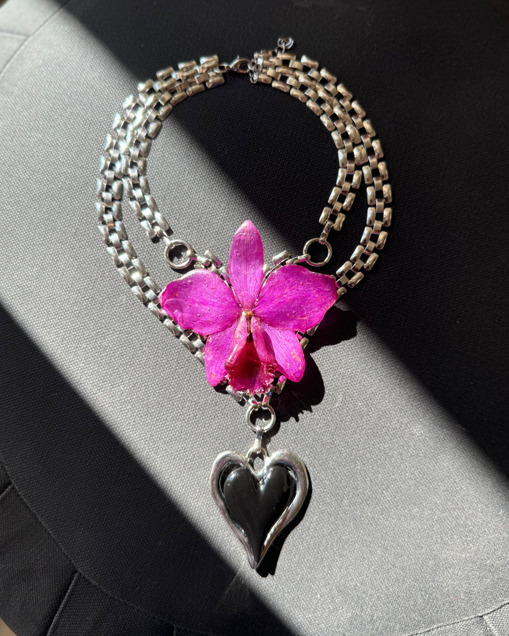 Lila orchid