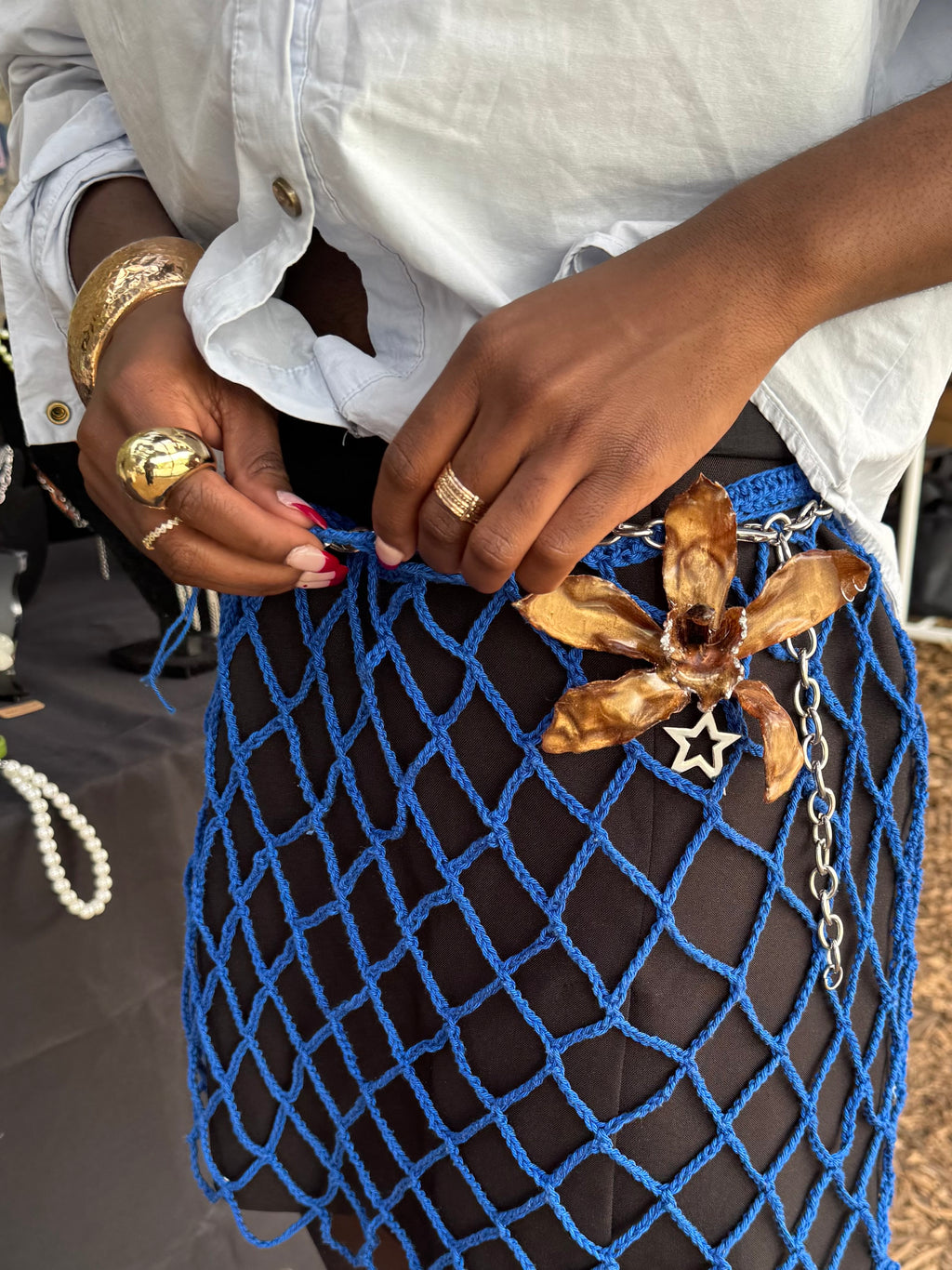 Bronze cymbidium belt