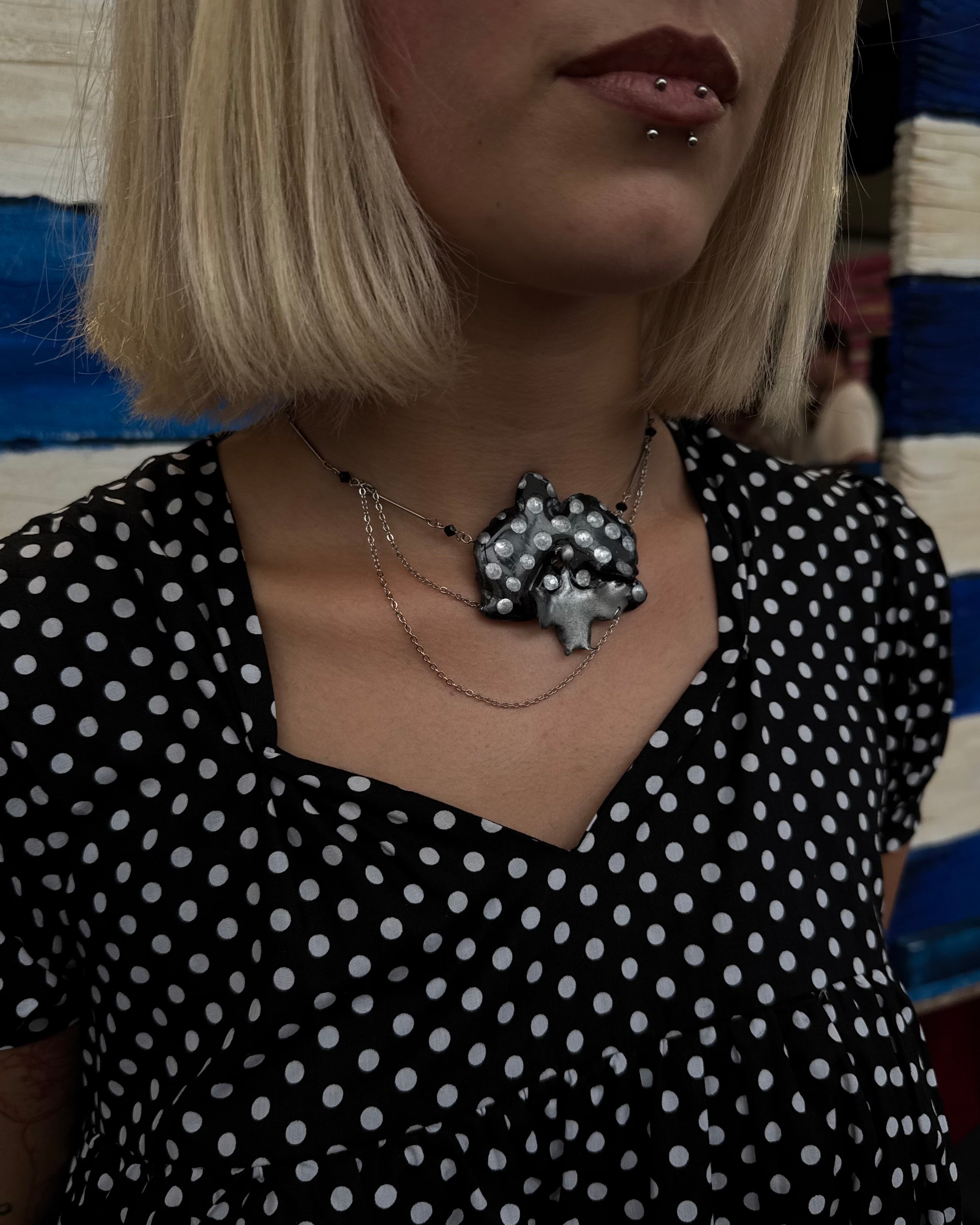 Orchidée à pois