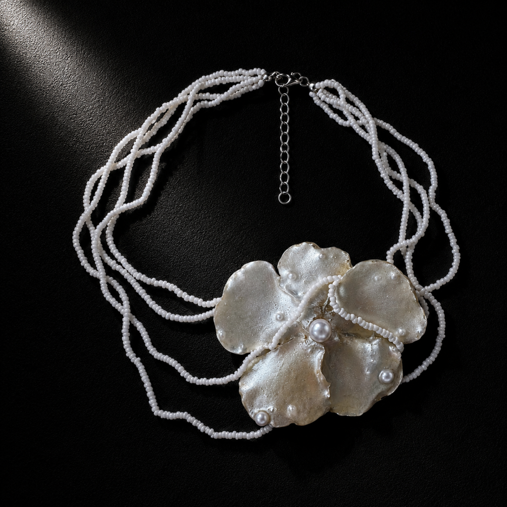 White Chrome Canina Rosa