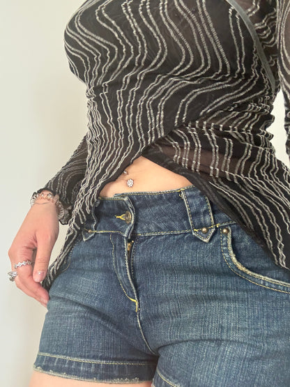 Short | M