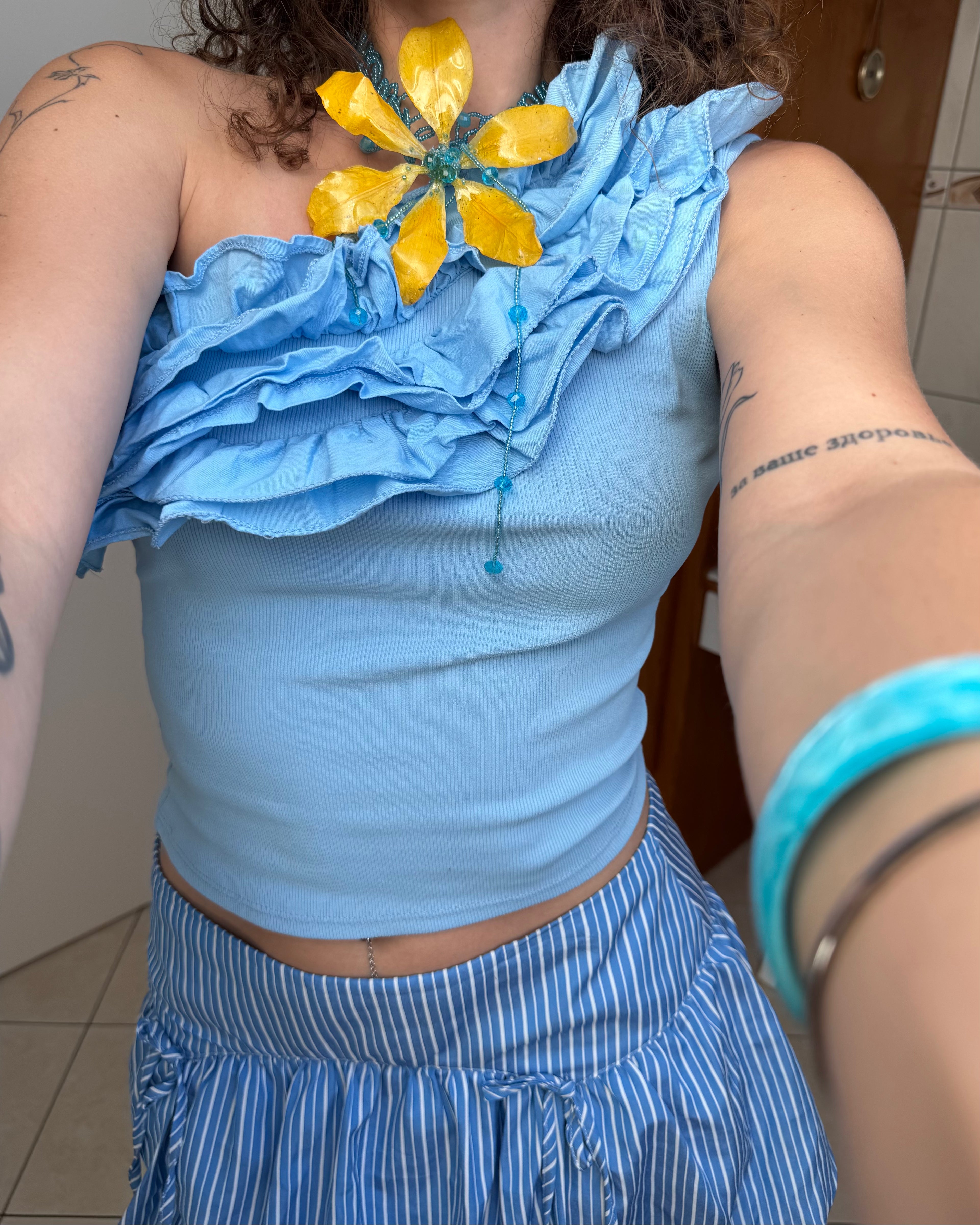 Pinup lily