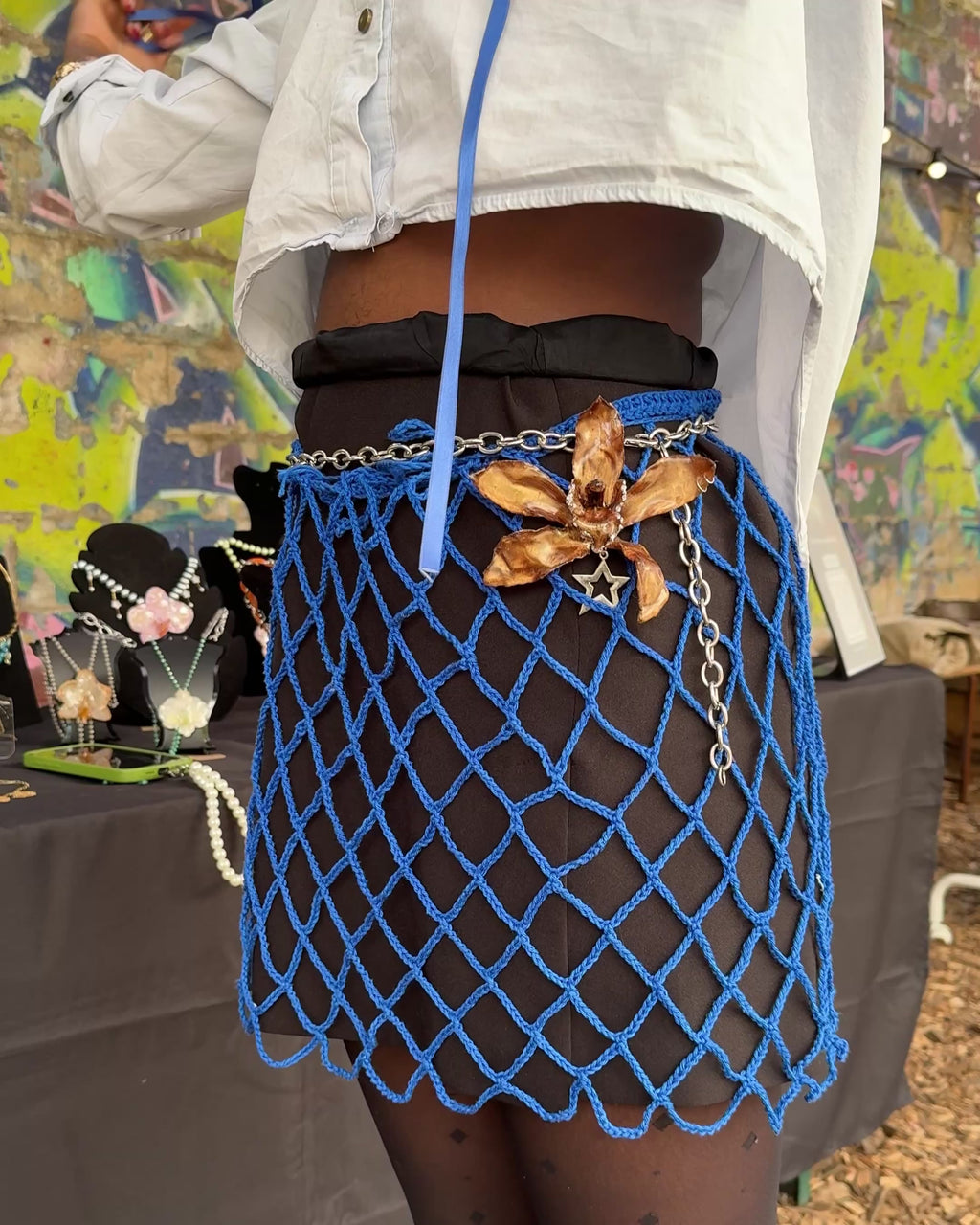 Bronze cymbidium belt